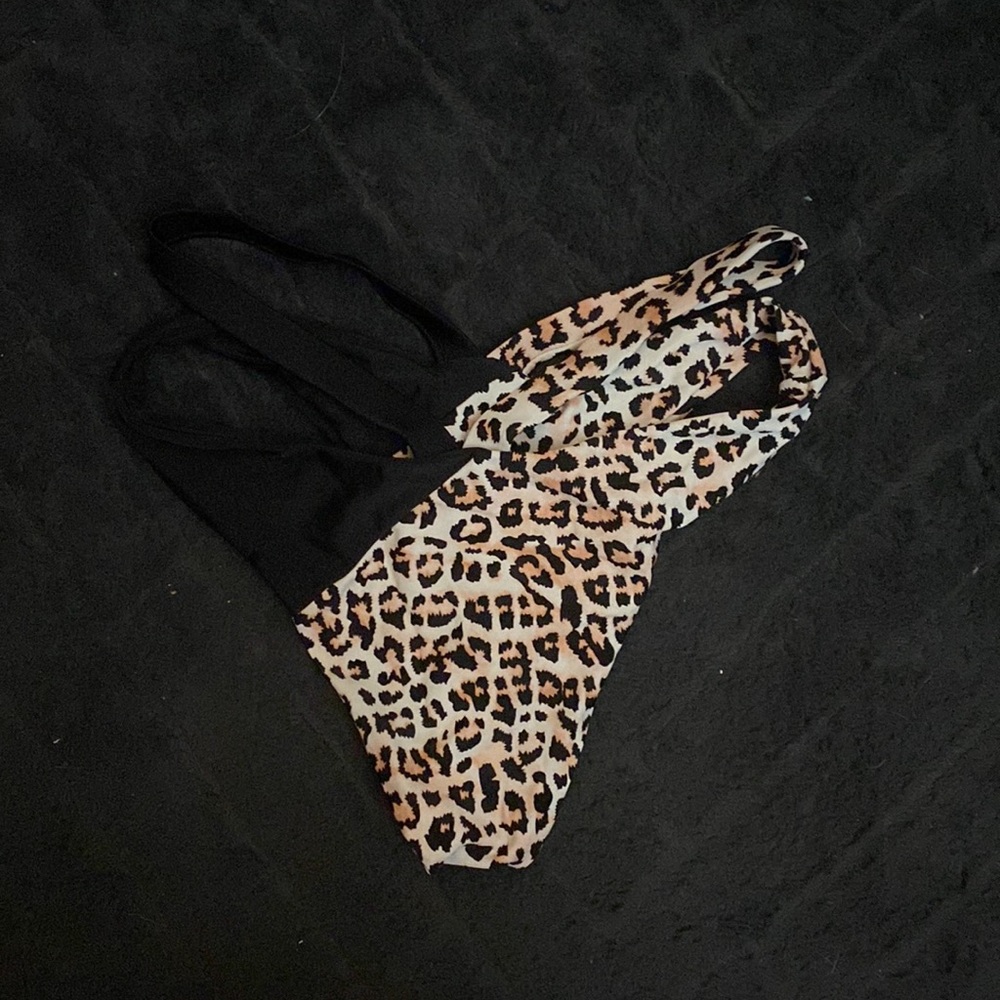 Bikini Set - Picture 5 of 5